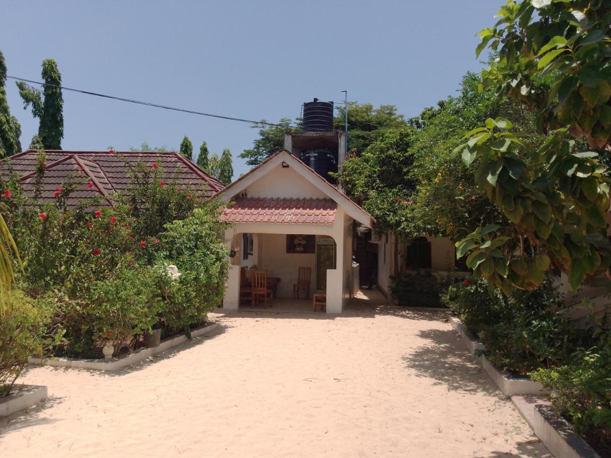 H & H Bungalows Nungwi Eksteriør bilde