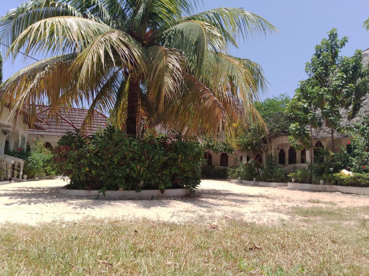 H & H Bungalows Nungwi Eksteriør bilde